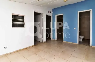 Casa comercial para alugar na Pç Doutor Antônio Mercado, 34, Santana, São Paulo