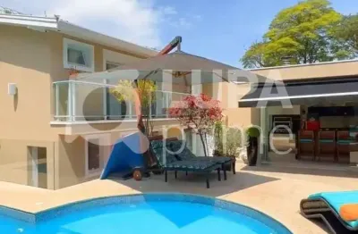 Casa térrea com 4 dormitórios sendo suítes á venda no horto florestal!