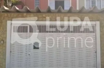 Sobrado com 3 dormitórios sendo 1 suíte à venda na vila nova mazzei!