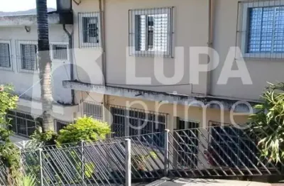 Sobrado com 9 dormitórios sendo 5 suítes à venda no jardim peri!