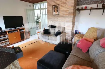 Sobrado espaçoso com 4 dormitórios e 6 banheiros - vila irmãos arnoni