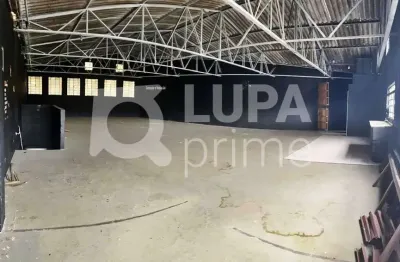 Prédio comercial com 400m² de área construida em guarulhos