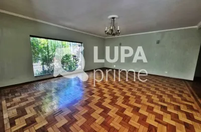 Casa com 5 quartos e 6 vagas de garagem para locação na vila maria alta