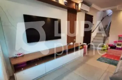 Casa com 3 quartos e 2 vagas de garagem à venda em vila nova mazzei
