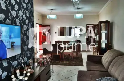 Casa com 2 quartos e 2 vagas de garagem para locação em santana