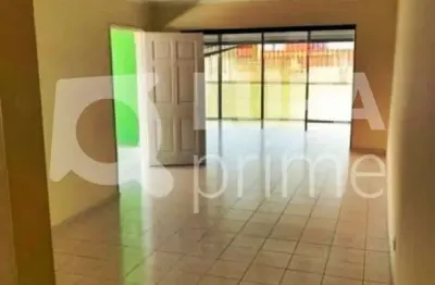 Casa com 3 quartos e 2 vagas de garagem à venda na cachoeirinha