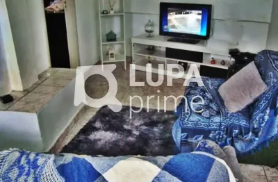 Casa com 4 quartos e 3 vagas de garagem para locação na vila maria alta