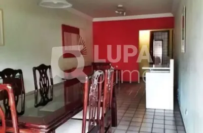 Apartamento com 3 quartos e 2 vagas de garagem para locação na água fria