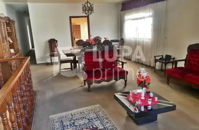 Casa com 6 quartos e 7 vagas de garagem à venda na vila maria alta
