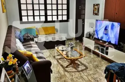 Casa com 3 quartos e 2 vagas de garagem à venda no jardim brasil