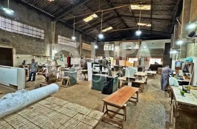Galpão comercial com 1.000m² à venda na vila amália