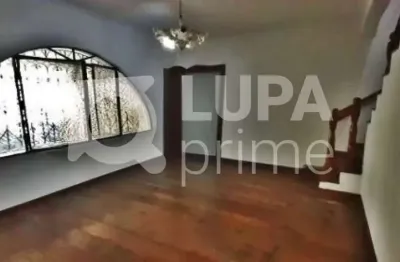 Casa com 4 quartos e 2 vagas de garagem à venda no jardim guança