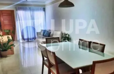 Casa com 3 quartos e 2 vagas de garagem à venda na vila constança