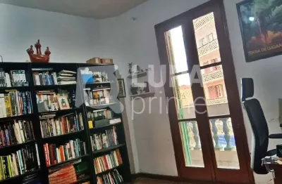 Apartamento com 2 quartos e 1 vaga de garagem à venda na parada inglesa