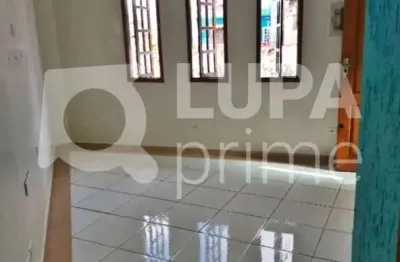Casa com 2 quartos e 2 vagas de garagem à venda na vila medeiros