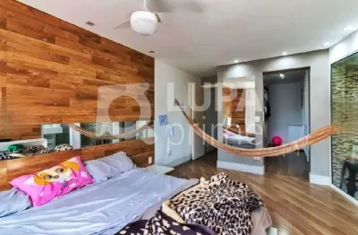 Casa com 3 quartos e 5 vagas de garagem à venda no imirim