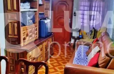 Casa com 2 quartos e 3 vagas de garagem à venda no jardim tremembé