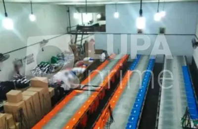 Galpão comercial com 440m² à venda na casa verde média