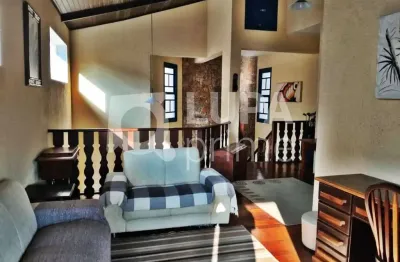 Casa com 3 quartos e 6 vagas de garagem à venda em mairiporã