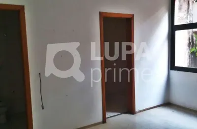 Prédio com 5 salas para alugar na Rua Alfredo Pujol, 316, Santana, São Paulo