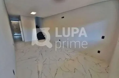 Casa com 3 quartos e 2 vagas de garagem à venda na parada inglesa