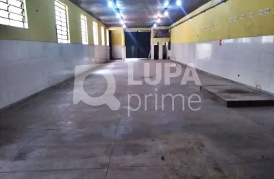 Galpão comercial com 745m² de área construída para locação na casa verde alta