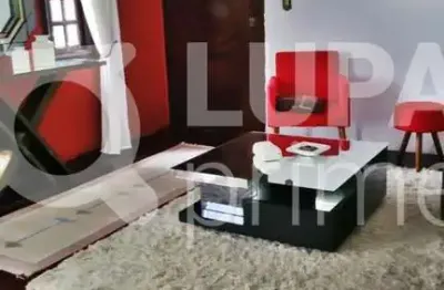 Casa com 3 quartos e 2 vagas de garagem à venda no horto florestal