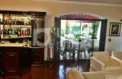 Casa com 3 quartos e 3 vagas de garagem para locação na vila maria baixa
