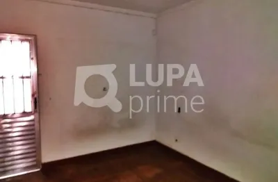 Casa com 3 quartos para alugar na Rua Guaranésia, 387, Vila Maria Baixa, São Paulo