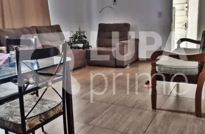 Casa com 4 quartos e 2 vagas de garagem à venda no parque novo mundo
