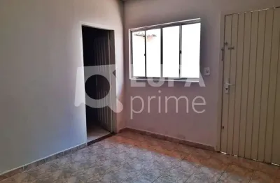 Casa com 2 quartos para alugar na Rua Abel Ramos, 171, Vila Maria Alta, São Paulo