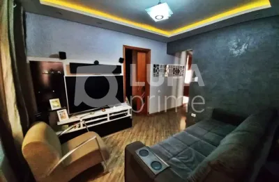 Casa com 2 quartos e 3 vagas de garagem à venda no parque novo mundo