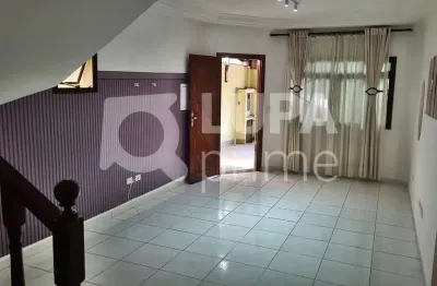 Casa com 3 quartos e 2 vagas de garagem à venda na vila maria alta