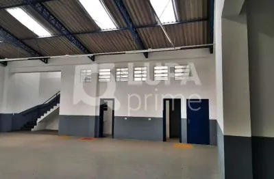 Galpão comercial com 430m² de área construída para locação na mooca
