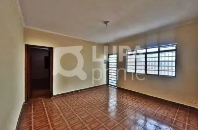 Casa com 3 quartos e 2 vagas de garagem para locação no parque edu chaves