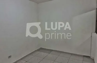 Casa em condomínio fechado com 1 quarto para alugar na Rua José Eduardo Prado Kelly, 5, Vila Medeiros, São Paulo