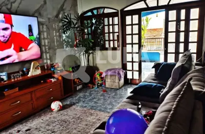 Casa com 3 quartos e 10 vagas de garagem à venda no jardim brasil