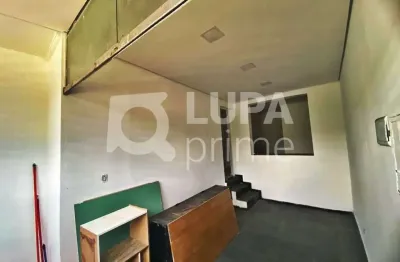 Ponto comercial para alugar na Avenida João Simão de Castro, 24, Vila Sabrina, São Paulo