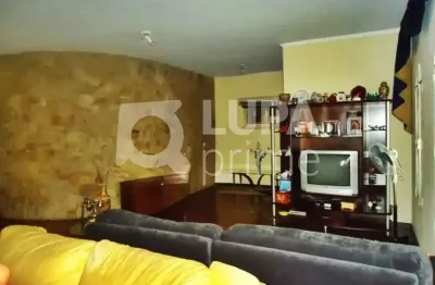 Casa com 3 quartos e 12 vagas de garagem à venda na vila isolina mazzei