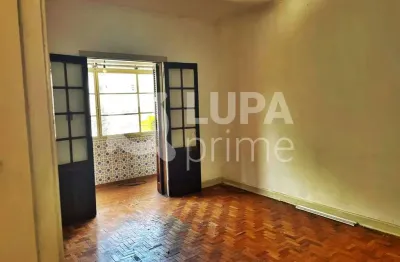 Casa com 2 quartos e 2 vagas de garagem à venda na vila maria alta