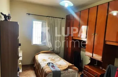 Casa com 3 quartos e 5 vagas de garagem à venda na freguesia do ó