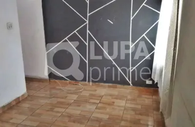 Casa com 2 quartos e 1 vaga de garagem para locação na vila maria baixa