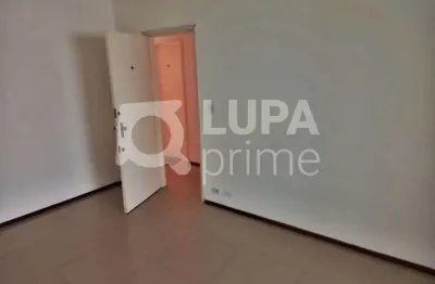 Sala comercial com 2 salas para alugar na Rua José de Albuquerque Medeiros, 743, Água Fria, São Paulo