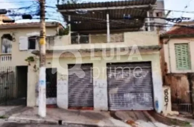 Casa com 3 quartos e 3 vagas de garagem à venda na casa verde média
