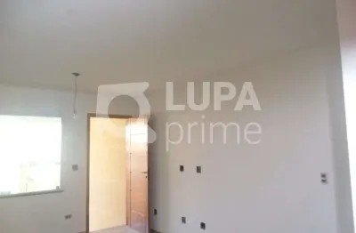 Sobrado novo com 3 quartos, churrasqueira, sacada e 2 vagas de garagem a venda na vila medeiros