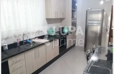 Sobrado com 2 quartos e 2 vagas de garagem a venda no parque edu chaves