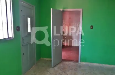 Casa térrea com 3 quartos e 3 vagas de garagem para renda, vila medeiros, são paulo