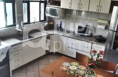 Sobrado com 3 quartos e 2 vagas de garagem para venda, guapira, são paulo