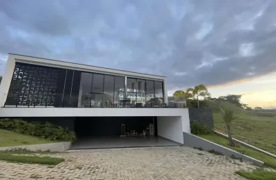 Casa moderna mobiliada com 4 quartos, spa e piscina em alphaville vespasiano