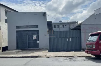 Loja e pátio com 620m2 em excelente ponto comercial no céu azul/bh